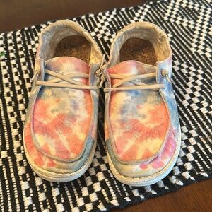 Girls Hey Dude Wendy Size 5/6